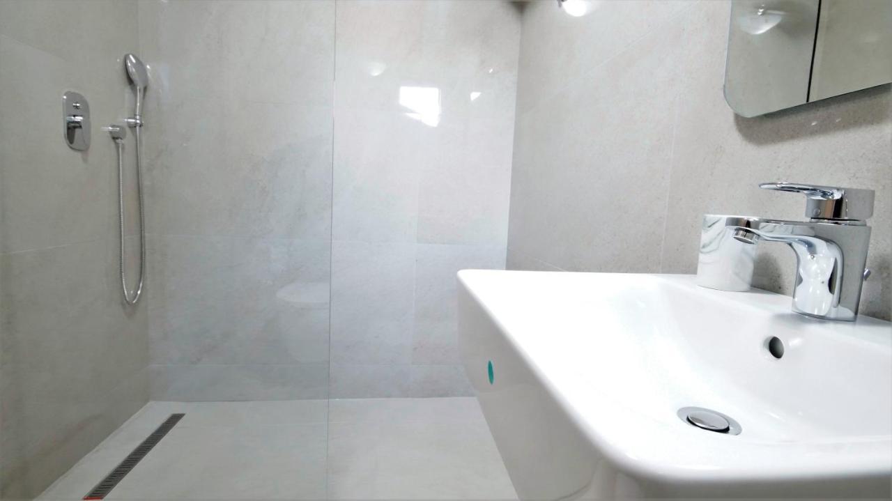 Kala Rooms & Suites Budua Esterno foto